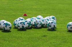 爱游戏网页版入口-恩菲尔德多线作战阵容调整，保证体能充沛