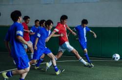 爱游戏vip注册-篮球比赛队员默契配合夺取胜利