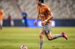 爱游戏网页版-关于武汉队主帅解析战术，球员积极学习的信息