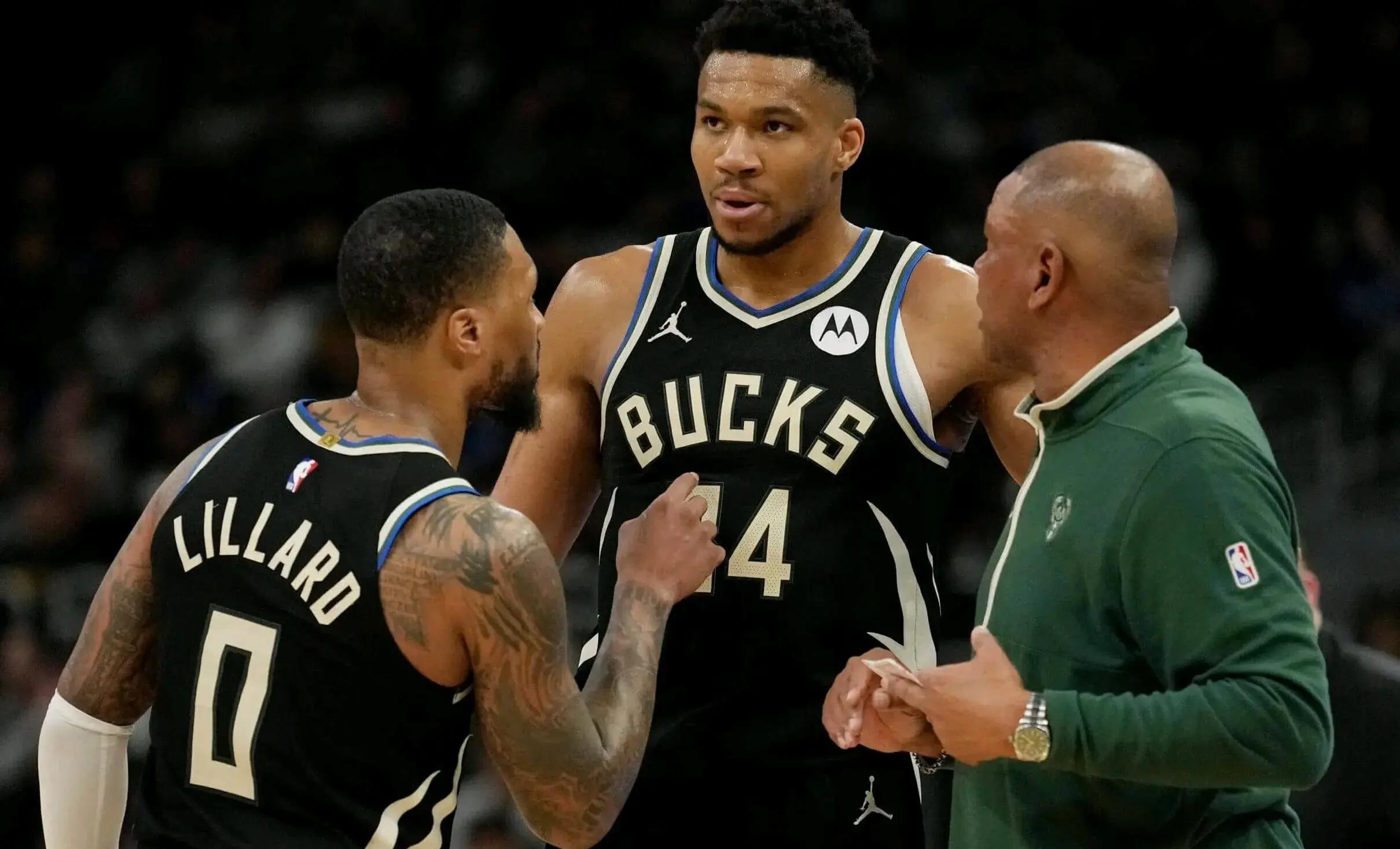 雄鹿轻取灰熊，字母哥贡献32分的简单介绍