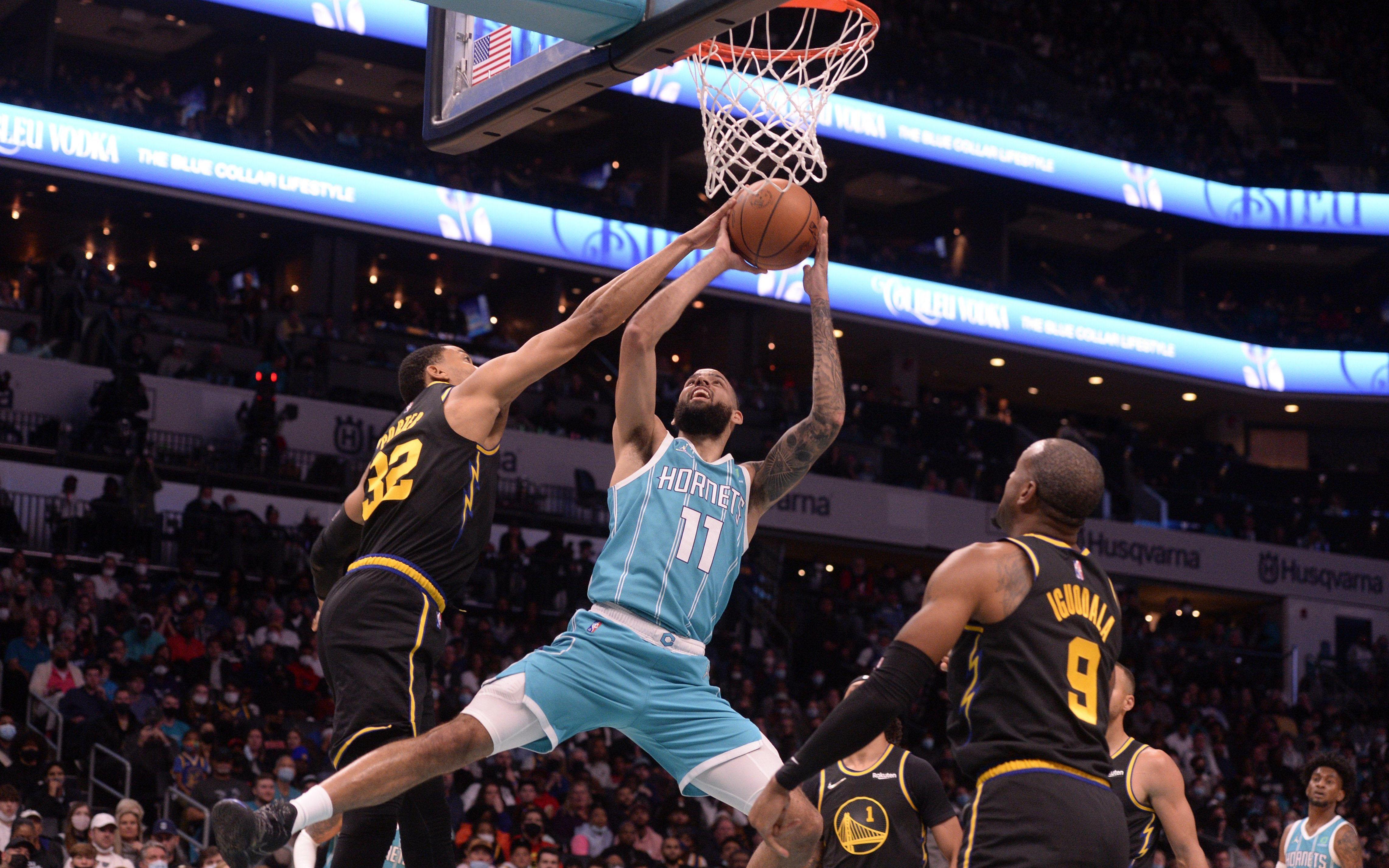 篮网主场大胜勇士,止步连败 篮网主场大胜勇士,止步连败