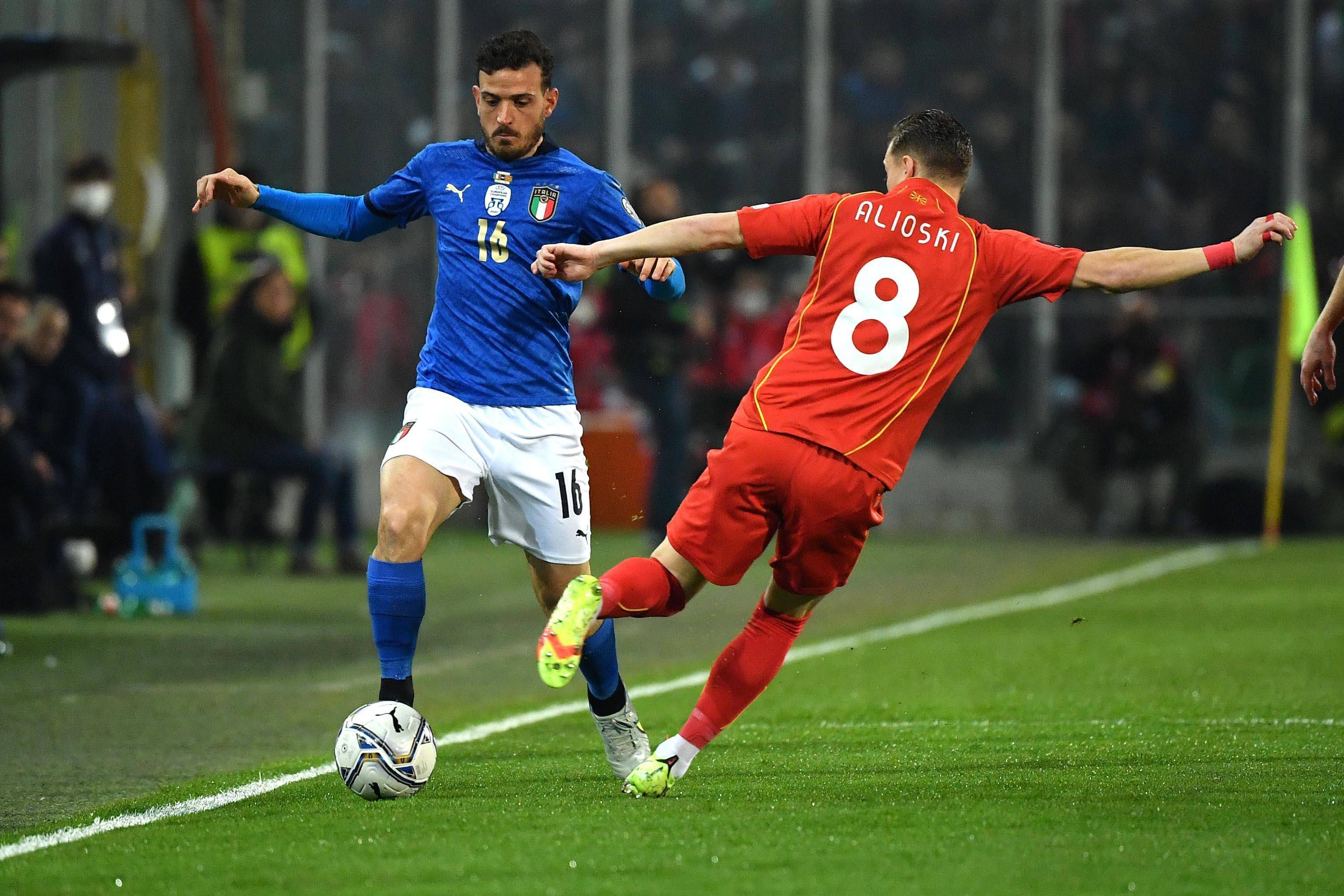 包含爱沙尼亚与北马其顿战平收场的词条