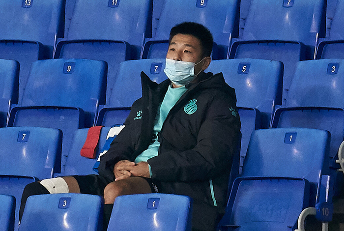 包含莱加内斯遭遇困境，积极调整状态的词条