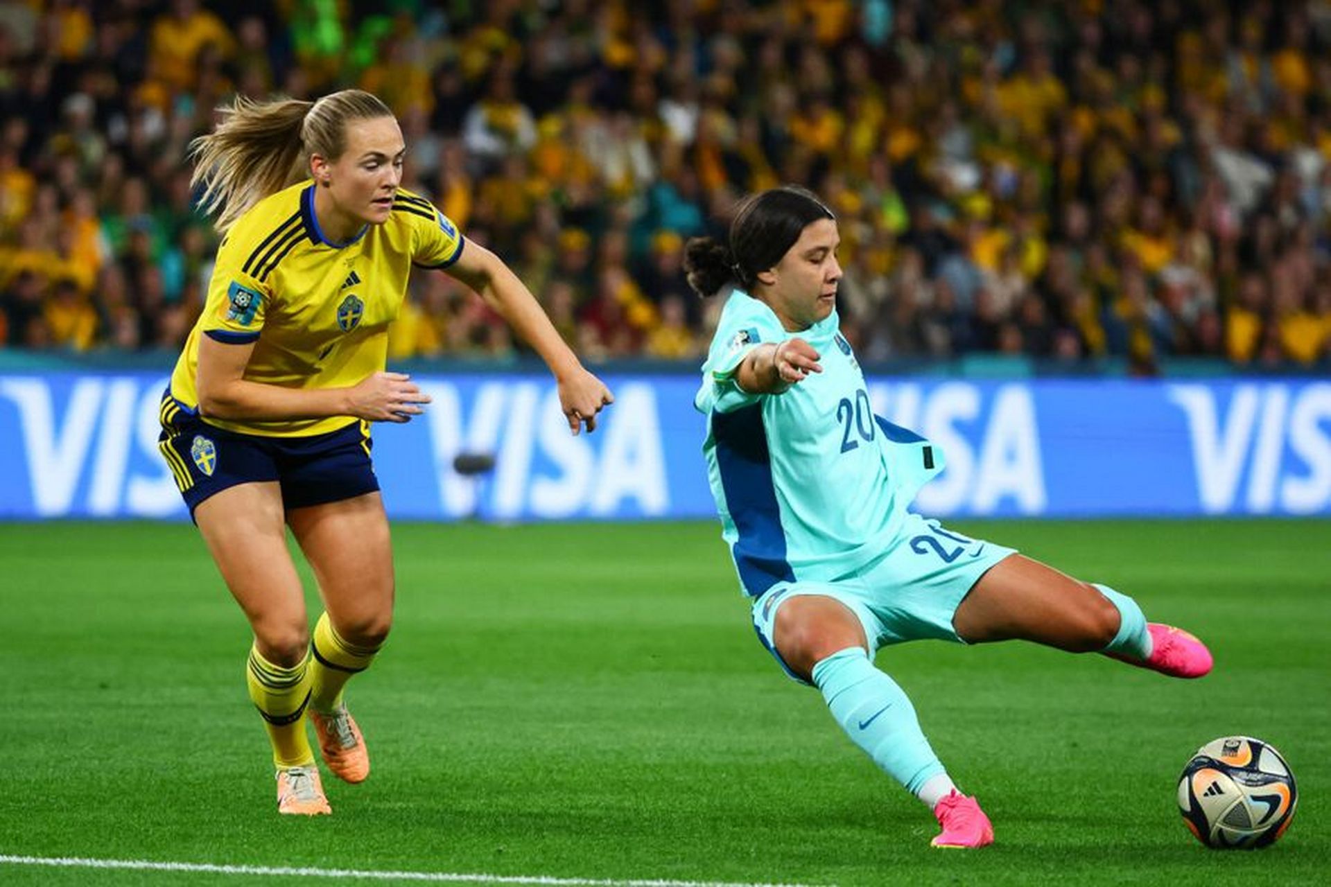 瑞典队在国际足球比赛中实现逆袭