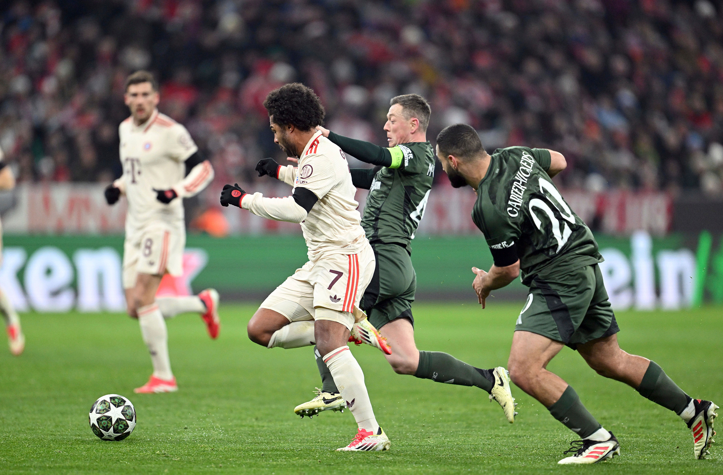 阿尔尼斯特皇马队长足球赛凯旋胜的简单介绍