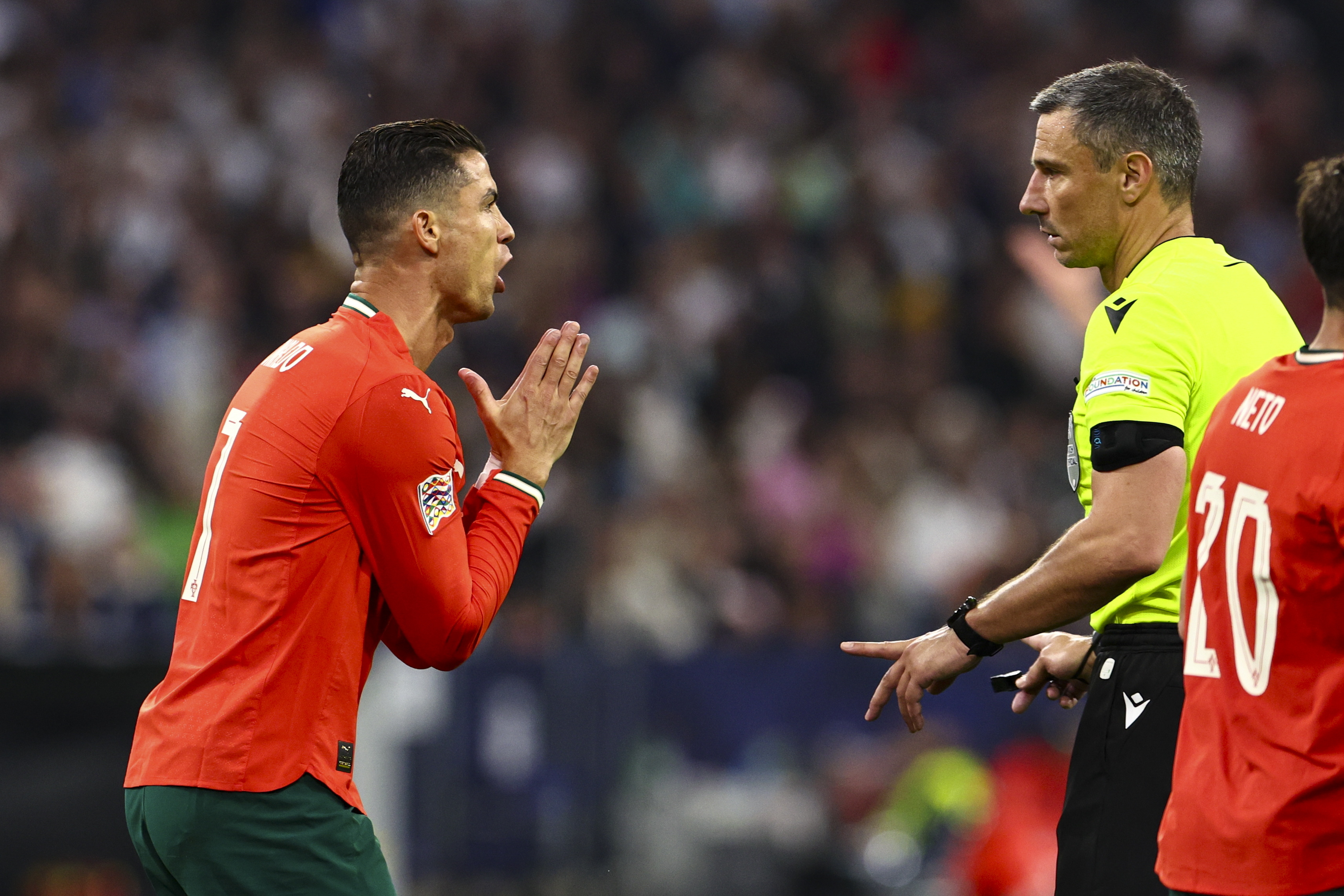 葡萄牙成功晋级，击败对手晋级欧锦赛八强的简单介绍