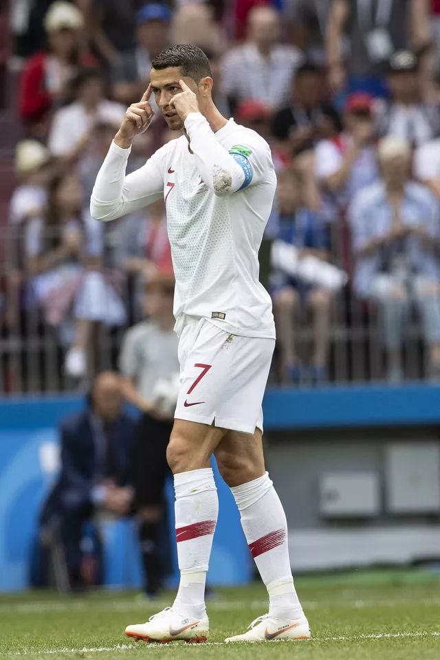 关于曼联凭一己之力反扑，罗马倒在尘埃中的信息