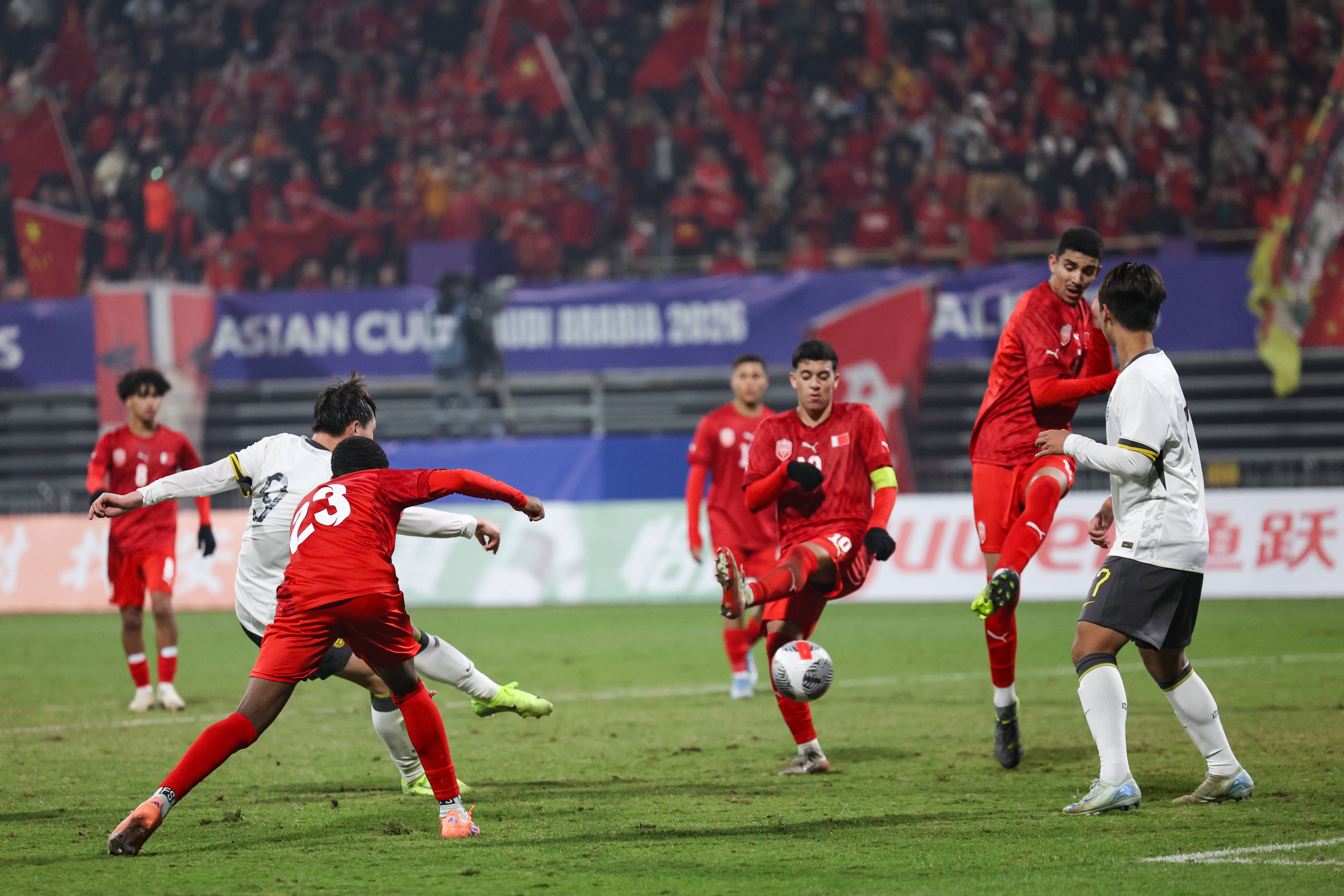亚洲杯：中国队取得胜利晋级半决赛