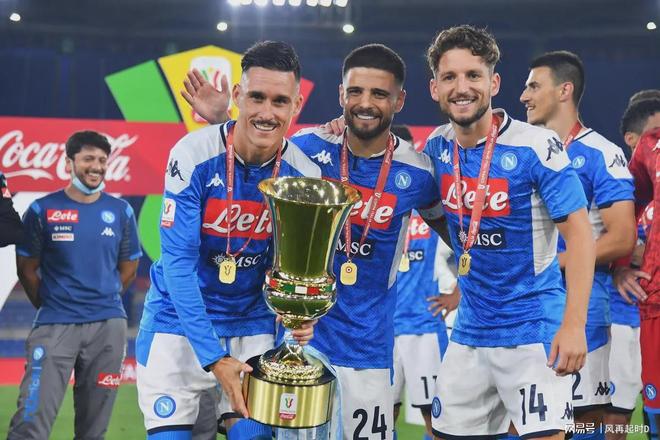 包含那不勒斯新援表现不俗，成为球队核心的词条