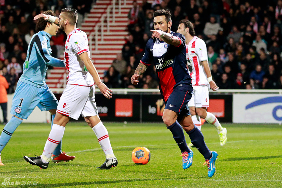 阿雅克肖士气回归，击败对手