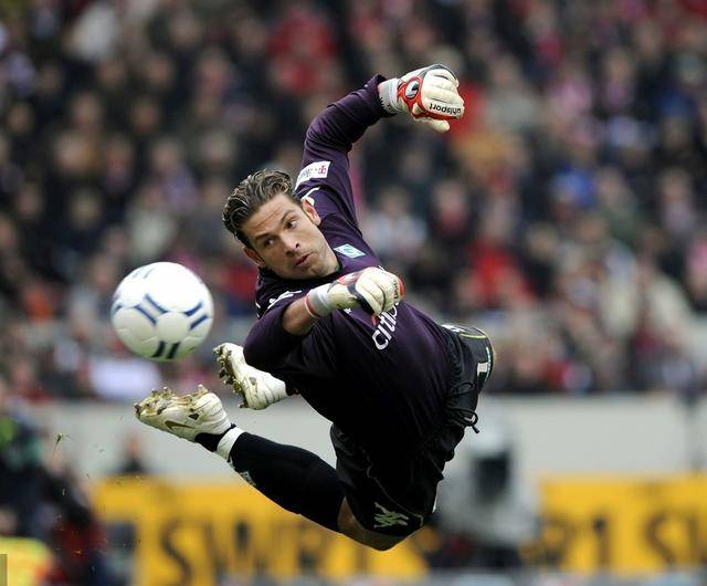 云达不莱梅捧杯欢庆，士气大增继续向前的简单介绍