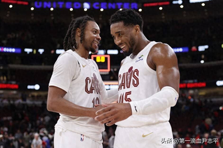 包含爵士队控卫鲍伯·多诺万成功率领队伍征服强敌的词条 包含爵士队控卫鲍伯·多诺万成功率领队伍征服强敌的词条