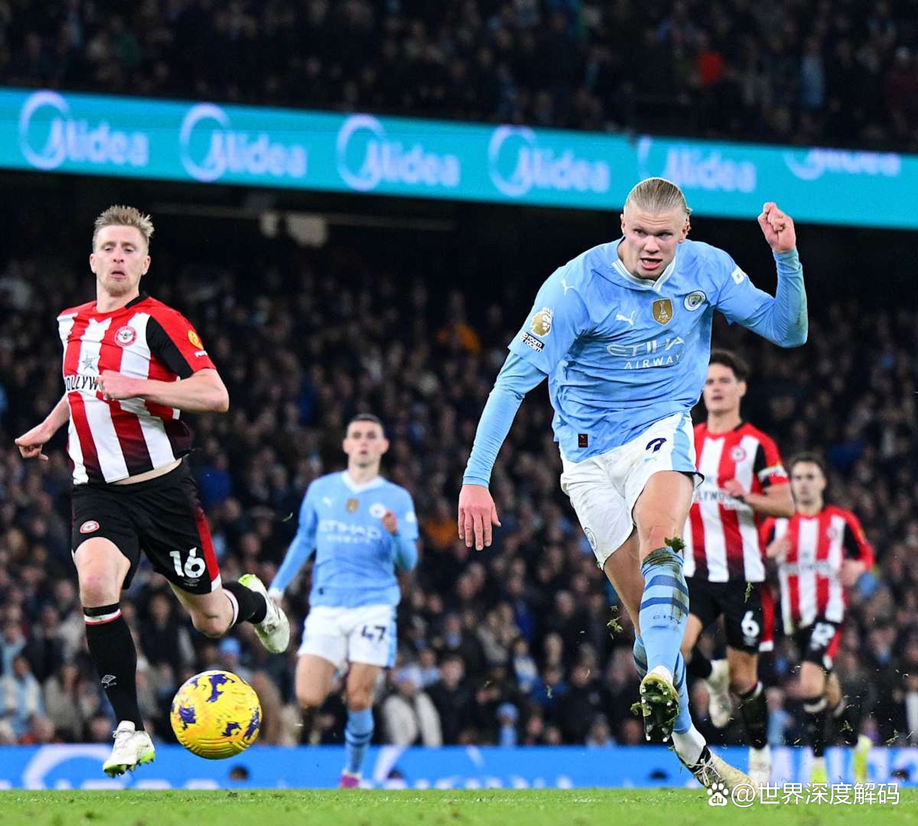 曼城中场成功传球,助球队锁定胜局 曼城中场成功传球,助球队锁定胜局